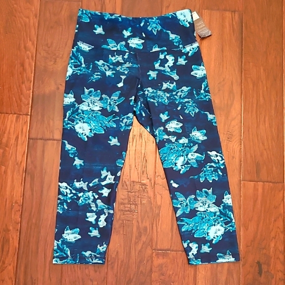 NWT Old Navy women's Cropped leggings size Large Tall - Picture 1 of 6